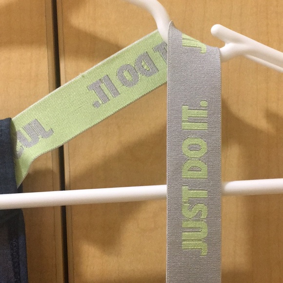 Nike Tanktop - Picture 4 of 4